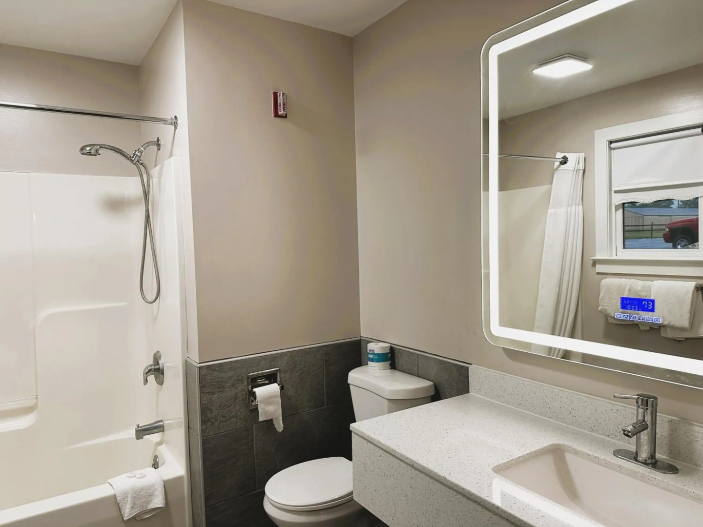 Spruce Lane Lodge and Cottages