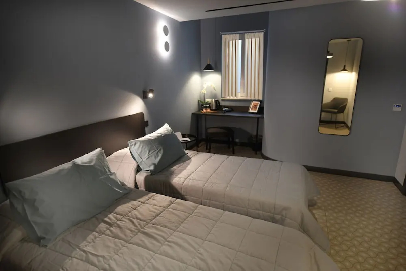 Victoria by Petit Chic