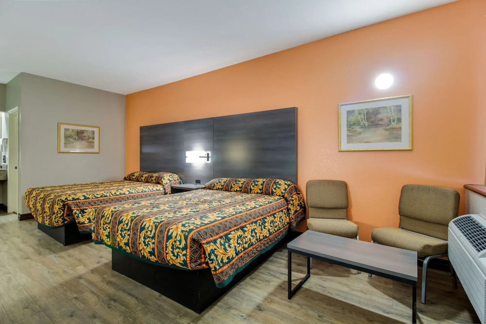 Executive Inn & Suites
