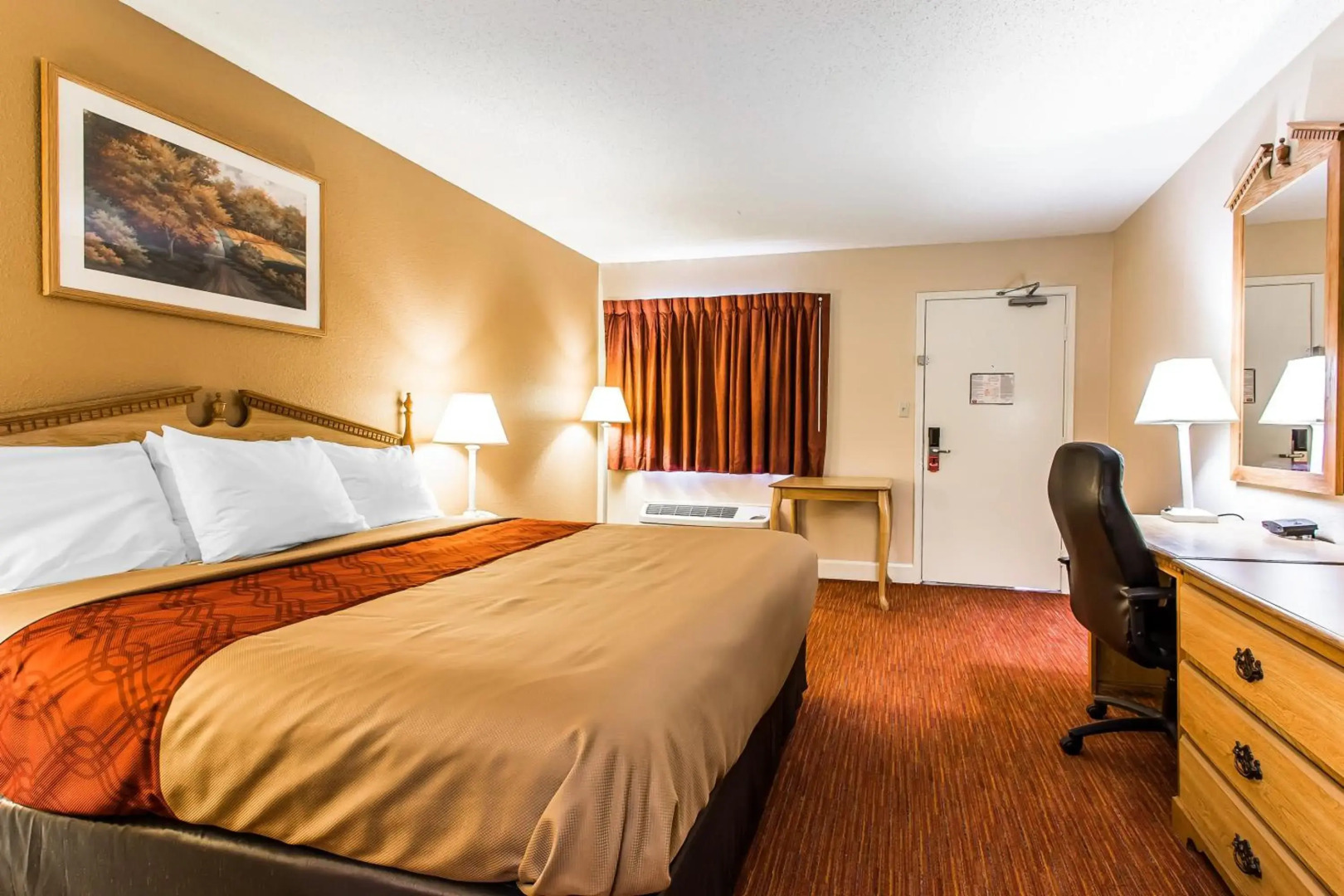 Econo Lodge Inn & Suites Huntsville University Area