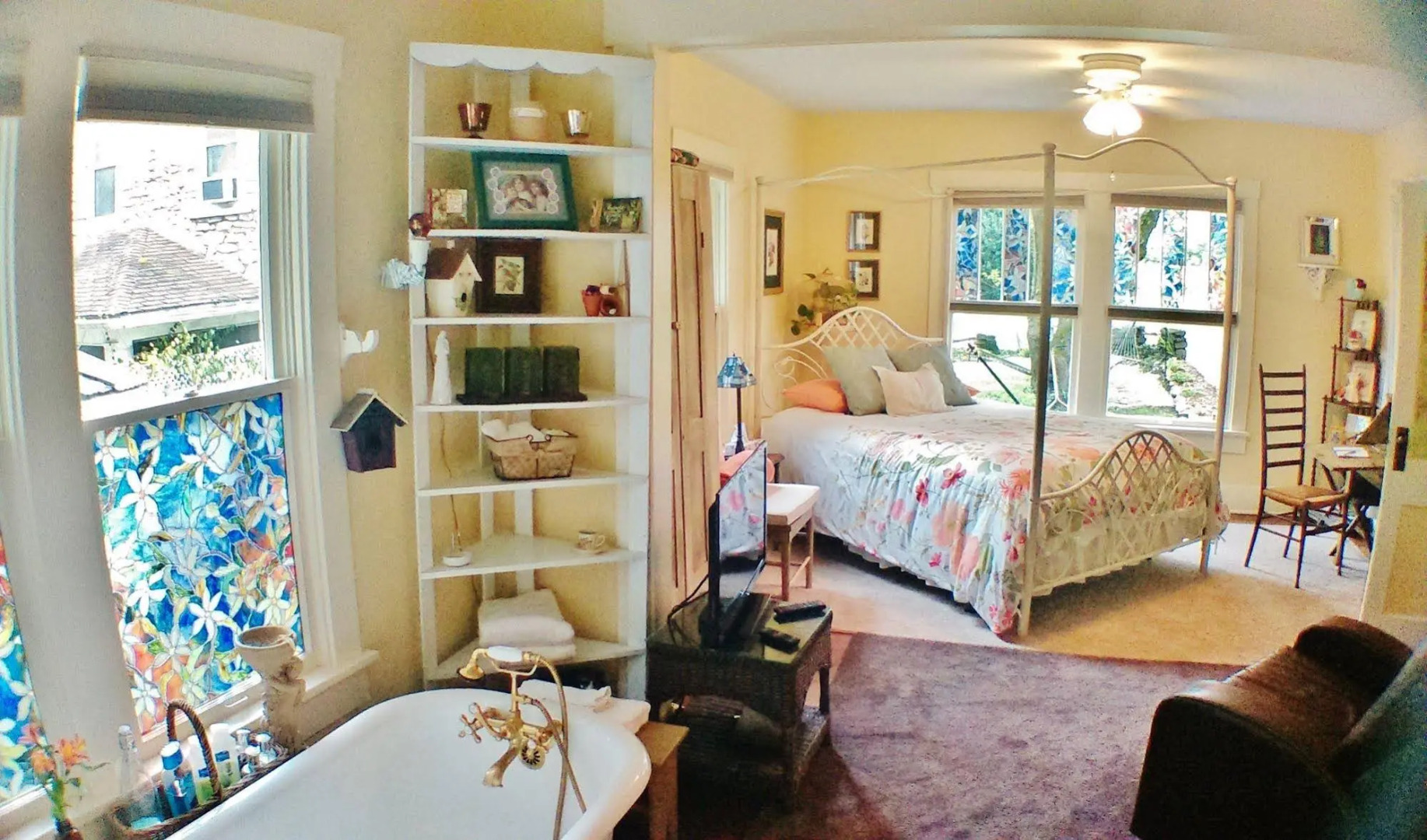 Maple Leaf Cottage Inn