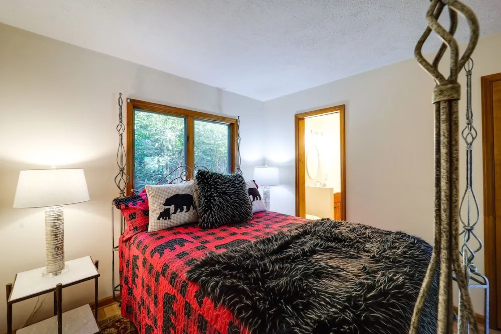 Dog-friendly Blowing Rock Chalet w/ Stunning Views