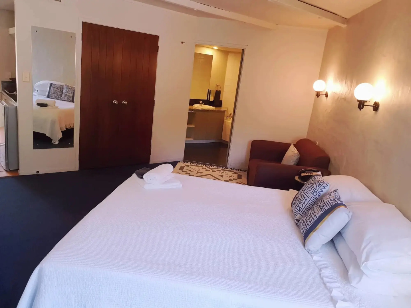 Parklane Motor Lodge