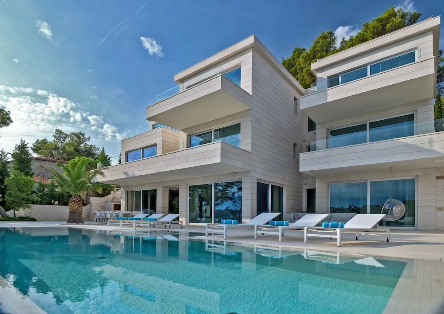 Beachfront Villa Seven Sins with Pool