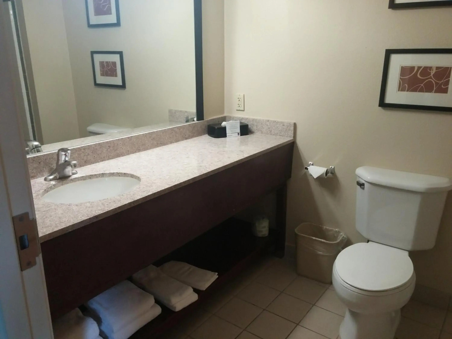 Comfort Suites Airport