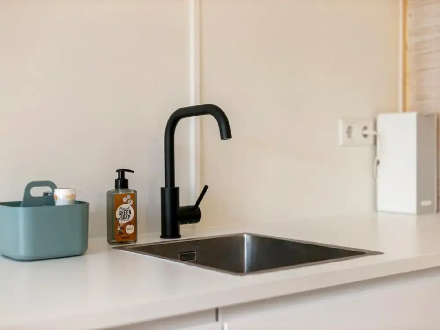 Pleasant Holiday Home in Vrouwenpolder With Garden