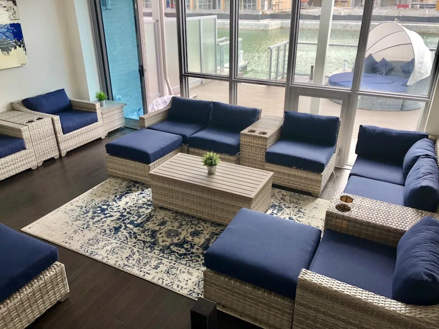 Friday Harbour Resort