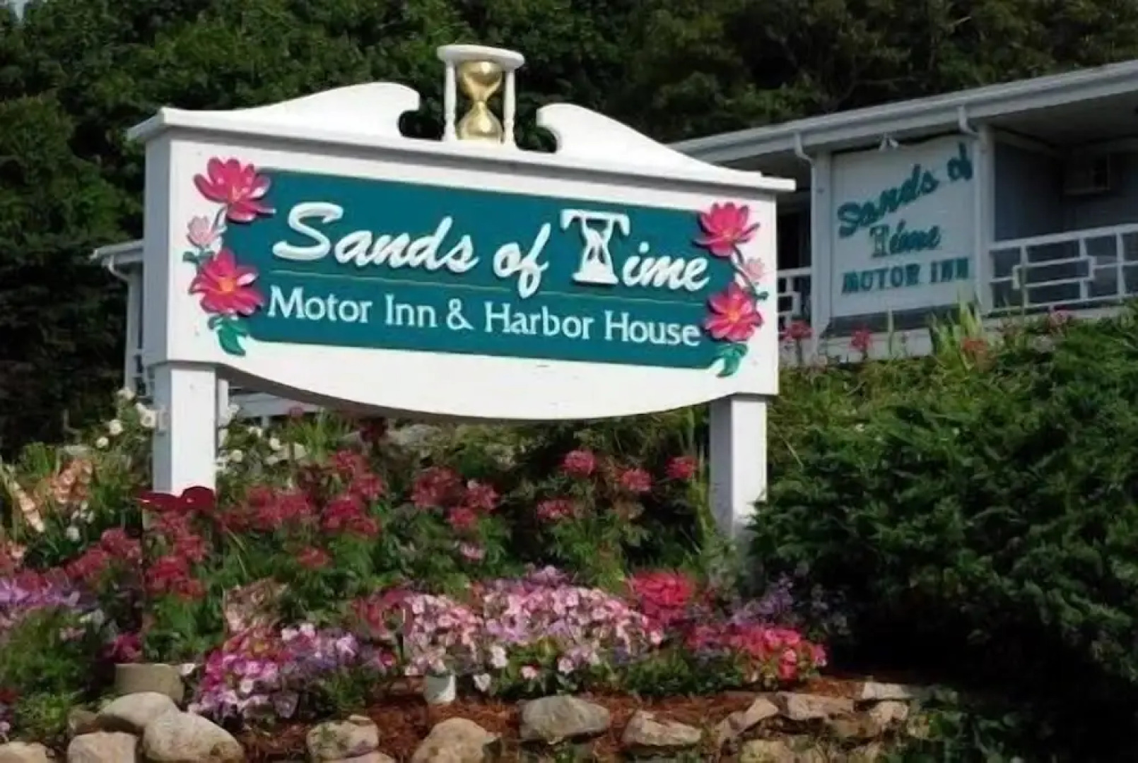 Sands of Time Motor Inn & Harbor House