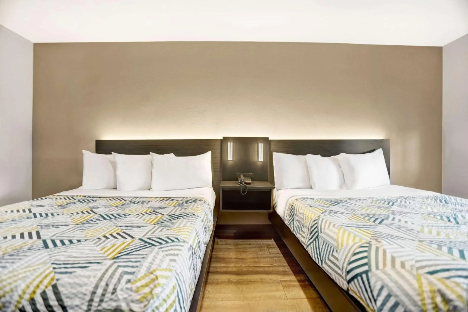 Motel 6 San Diego Airport - Harbor