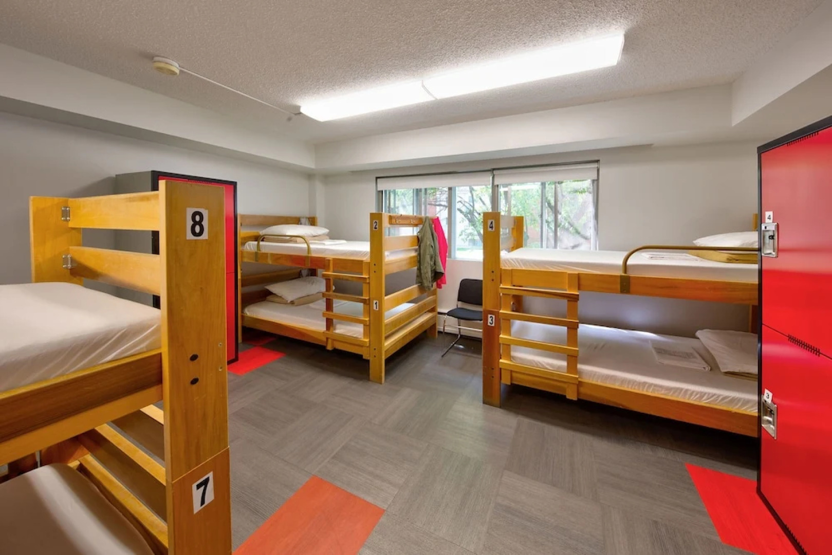 HI Edmonton - Hostel