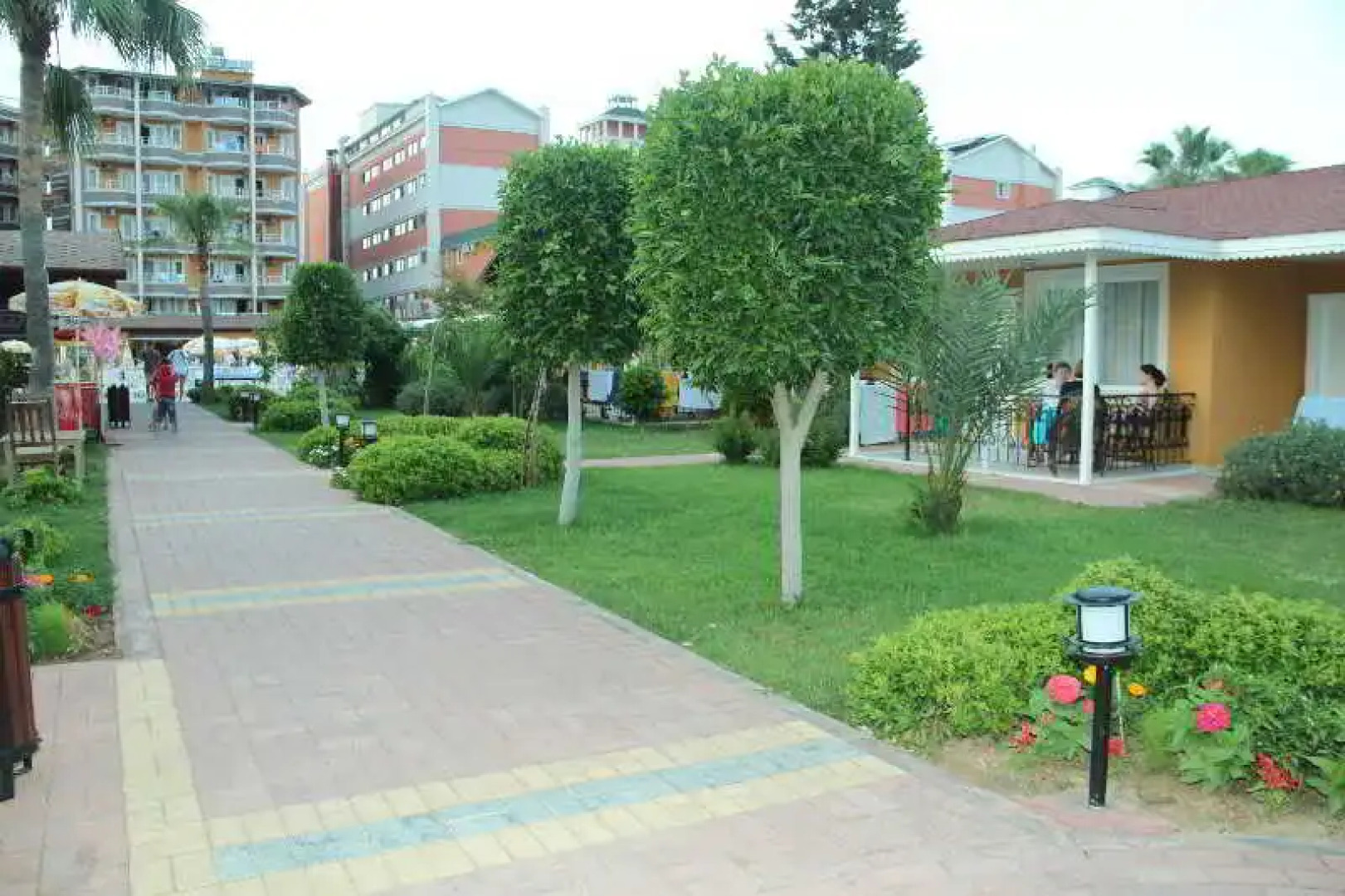 Senza Inova Beach Hotel