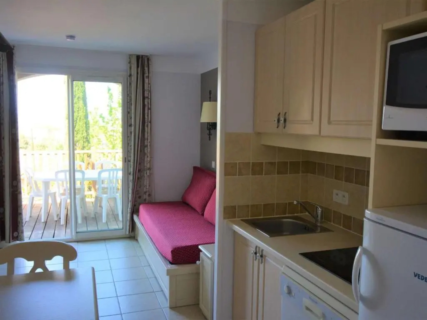 Appartement Grospierres, 3 pièces, 6 personnes - FR-1-382-170