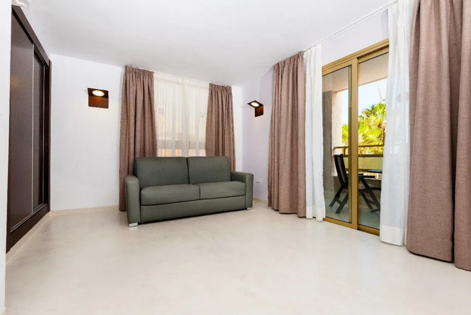 Kn Aparthotel Columbus