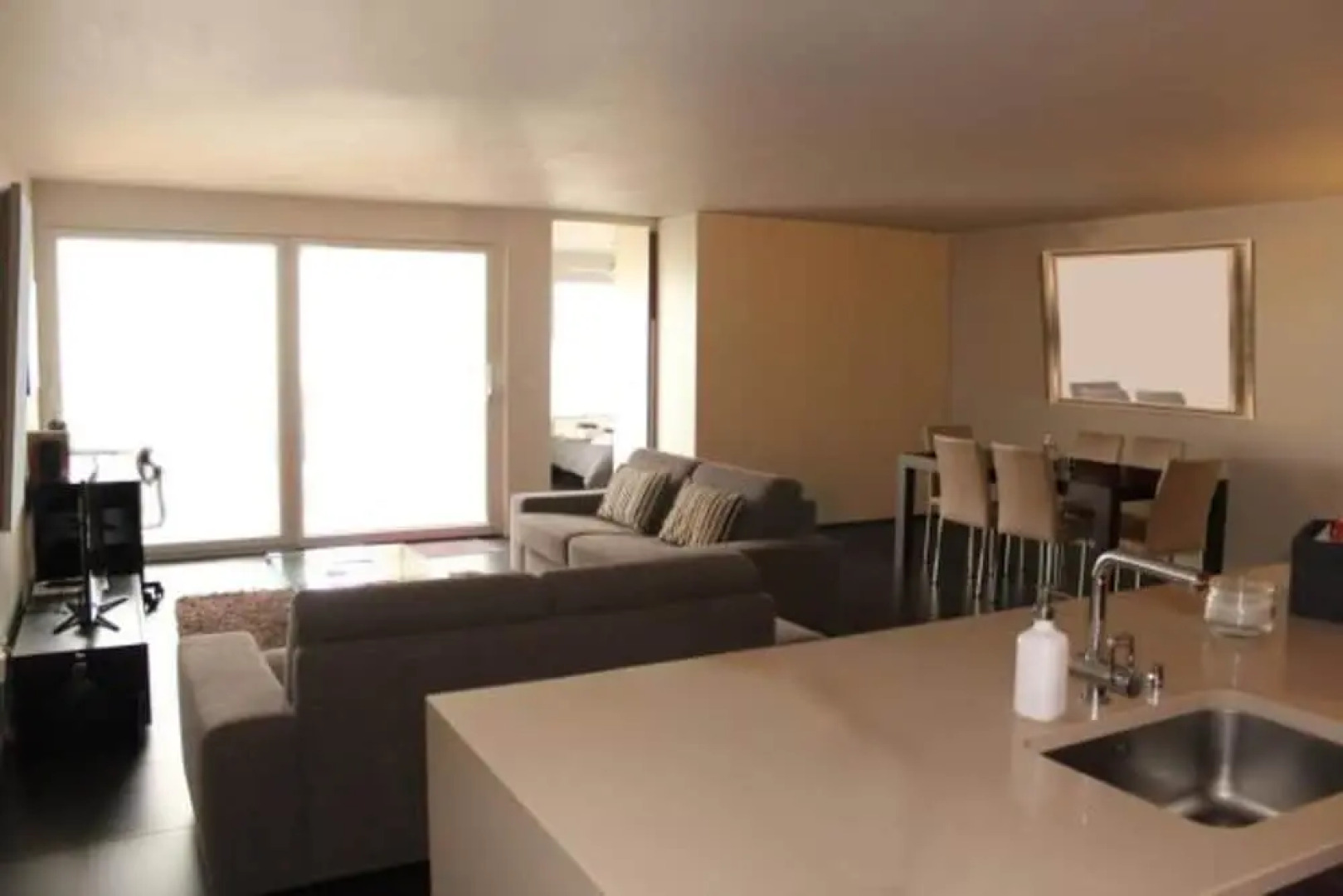 Montreux Lake View Apartments and Spa