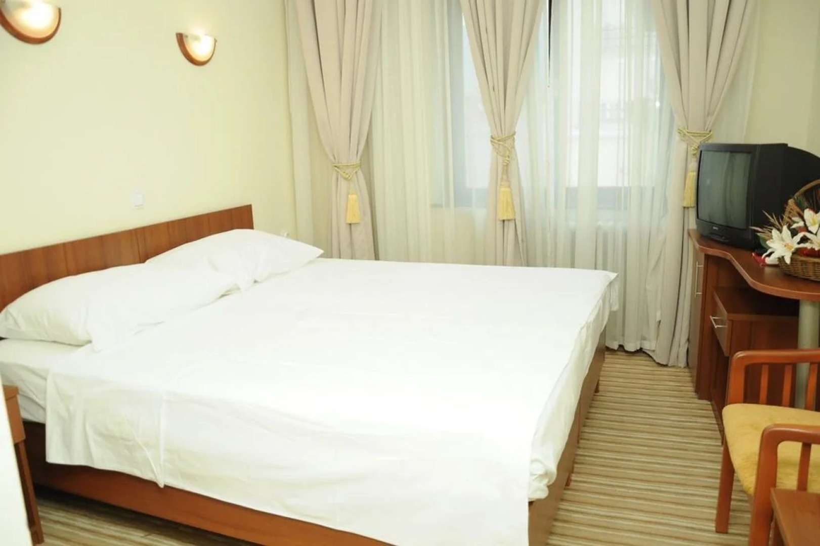 Epinal Hotel Shirok Sokak