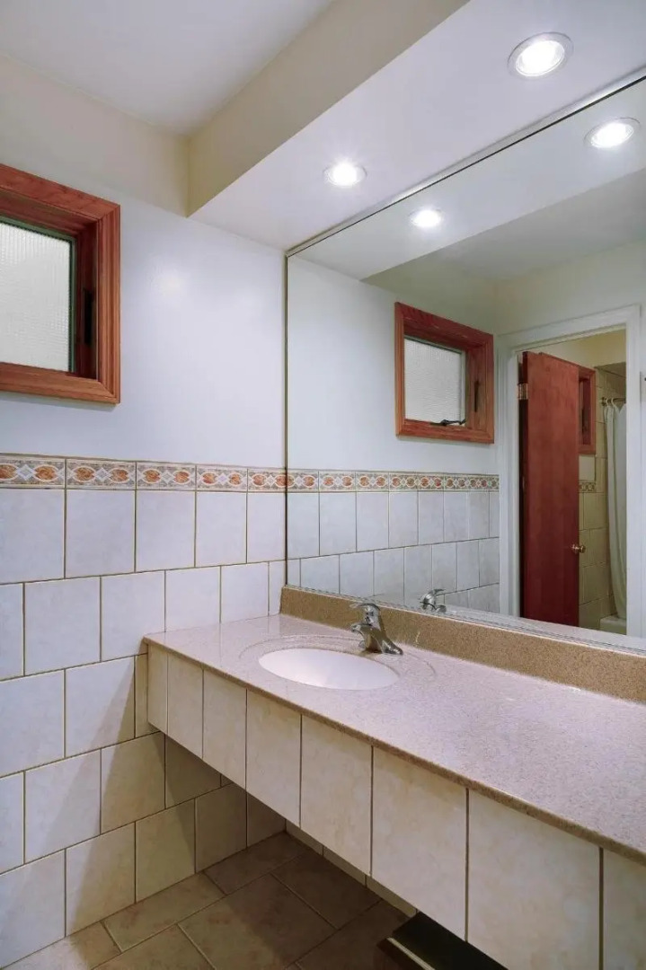 The Town House Lodge