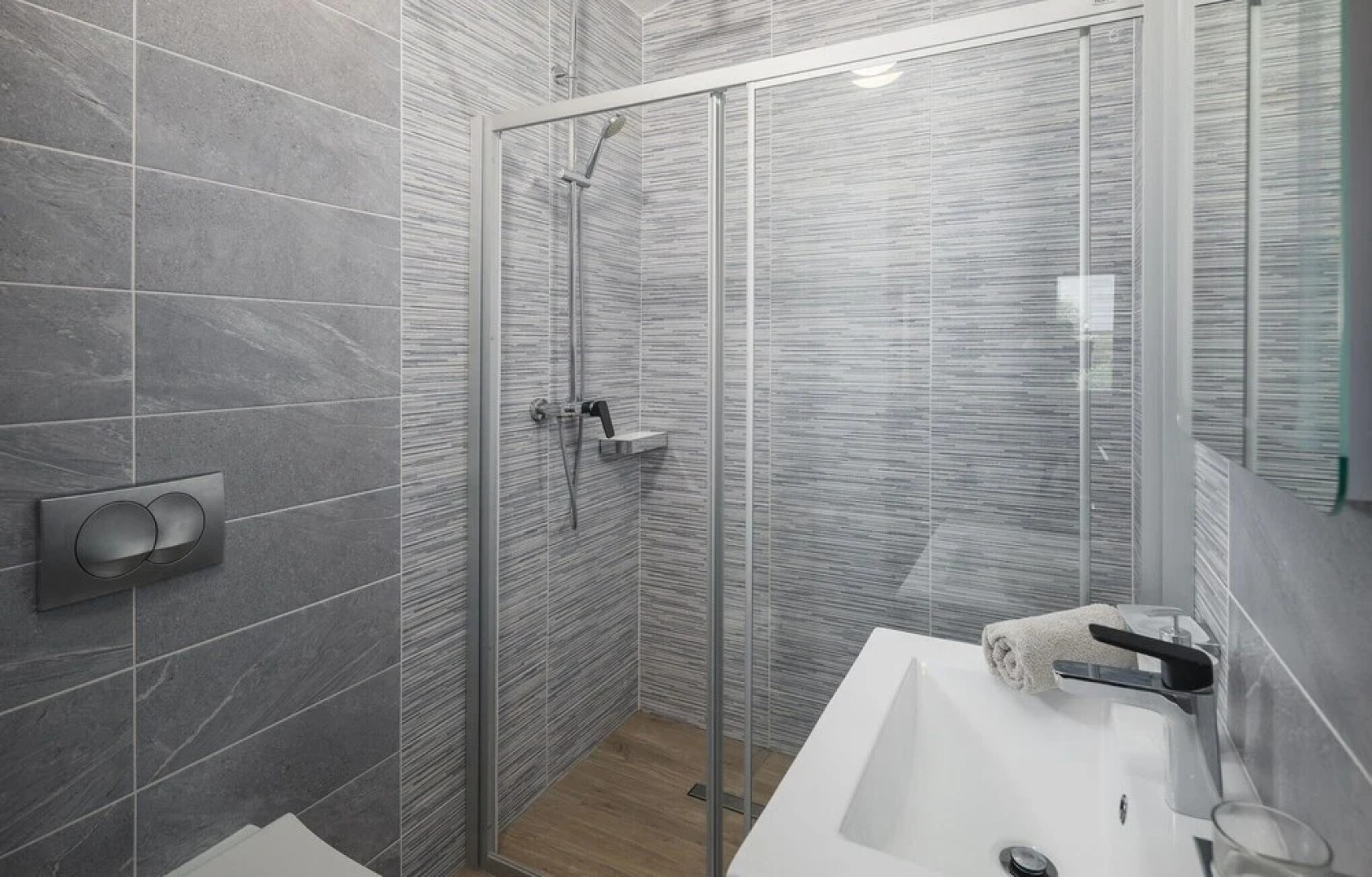 Amazing Home in Medulin with Outdoor Swimming Pool, Hot Tub & WiFi