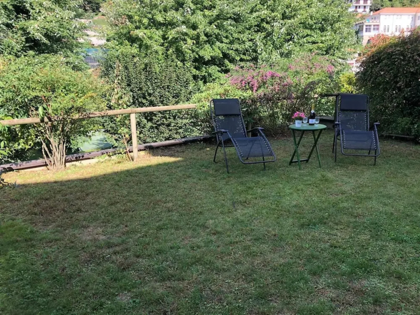 St Maurice Smile Lake View Apartment With Pool