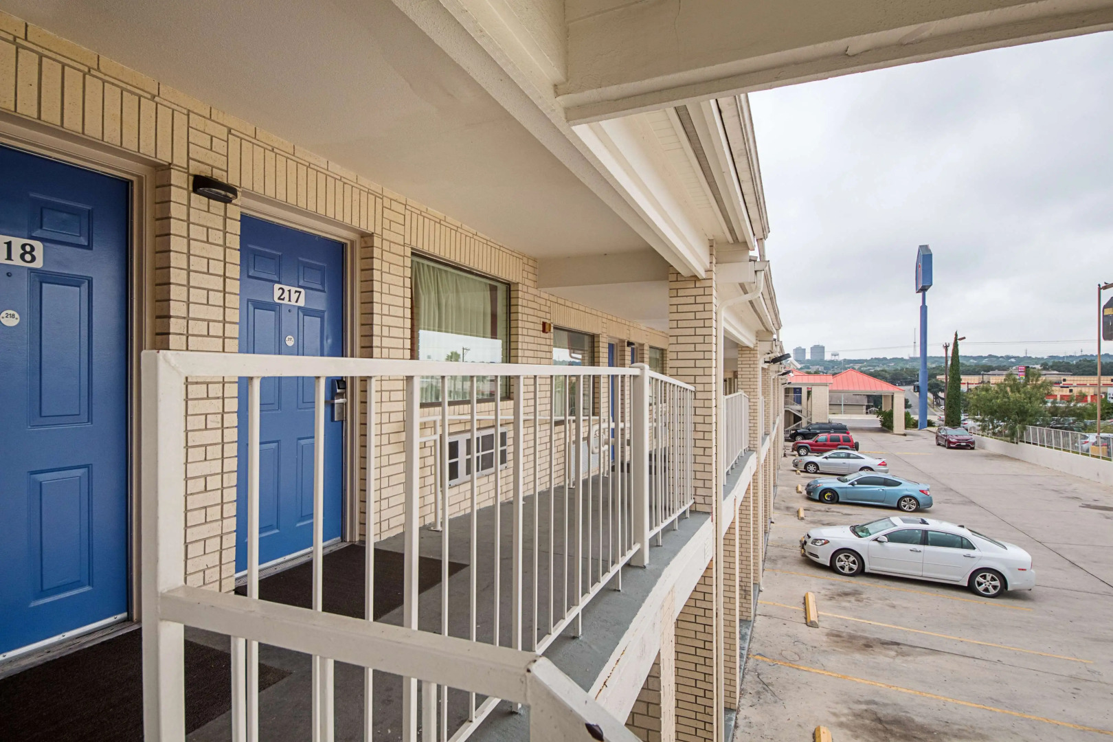 Motel 6 San Antonio, TX - Fiesta Trails