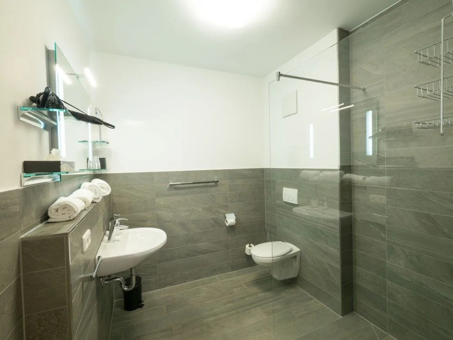 Weinbar Und Hotel Fahraway