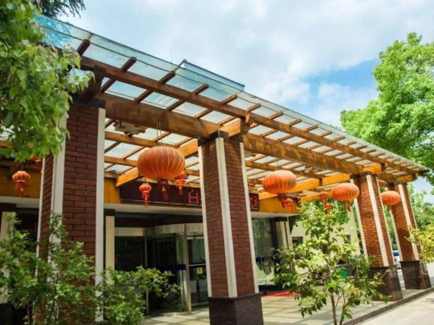 Baizhao Mountain Hotel