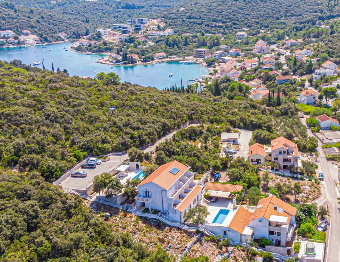 Stunning Home in Zrnovska Banja With Outdoor Swimming Pool, Wifi and 6 Bedrooms