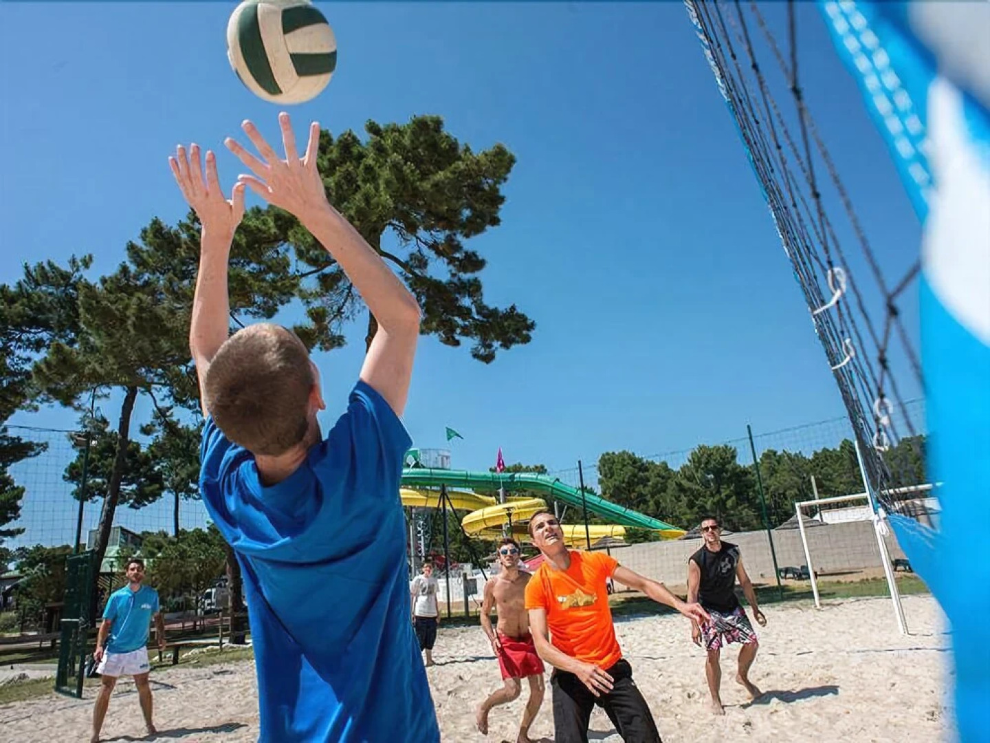 Mobile Home 8p dans le camping La Carabasse (emplacement Oliviers 26)