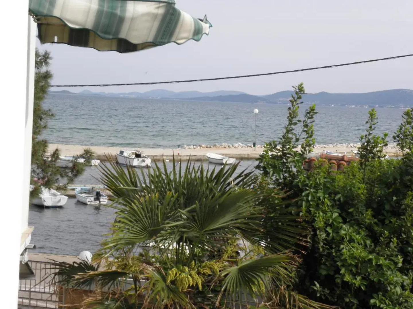 Apartment Sreca - 10m from the sea A1 Sukosan, Zadar riviera