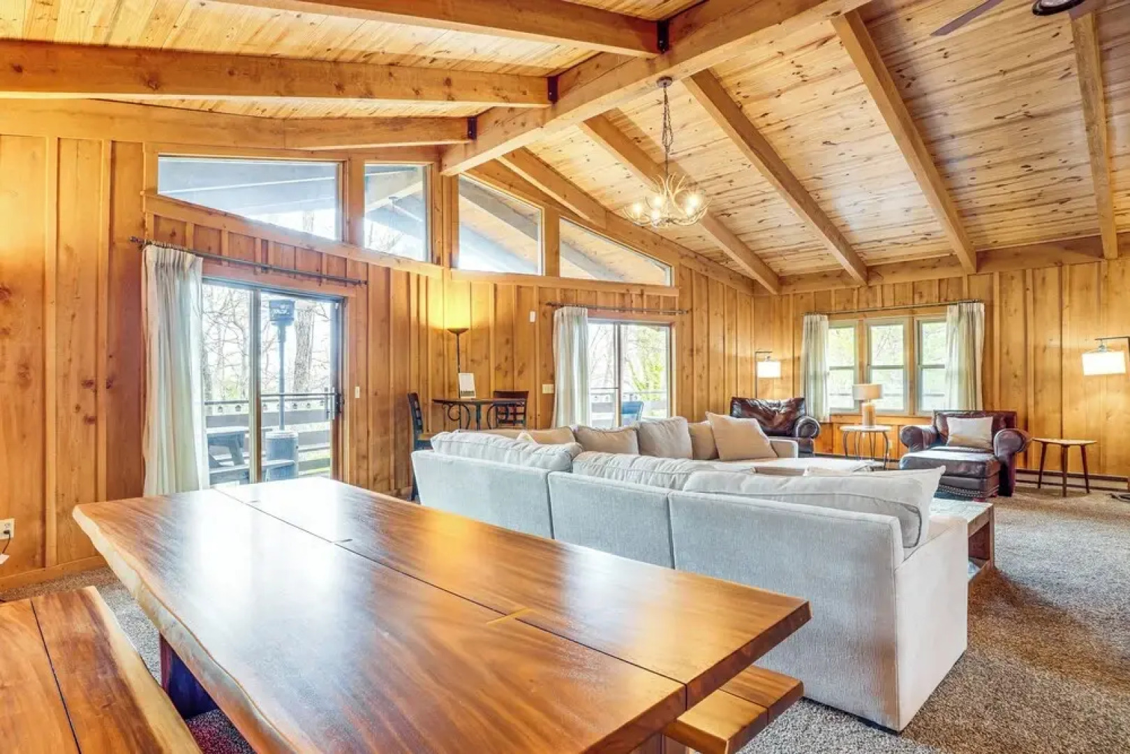 Treehouse-style Cabin, 1 Mi to Massanutten Resort