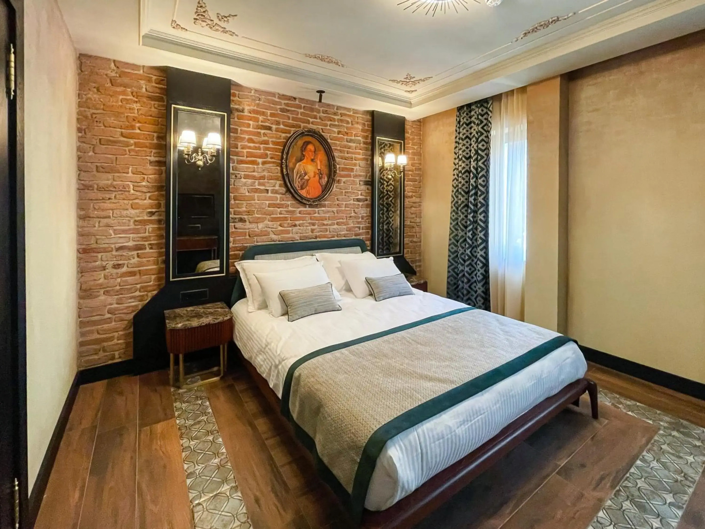 Tria Hotel - Special Class