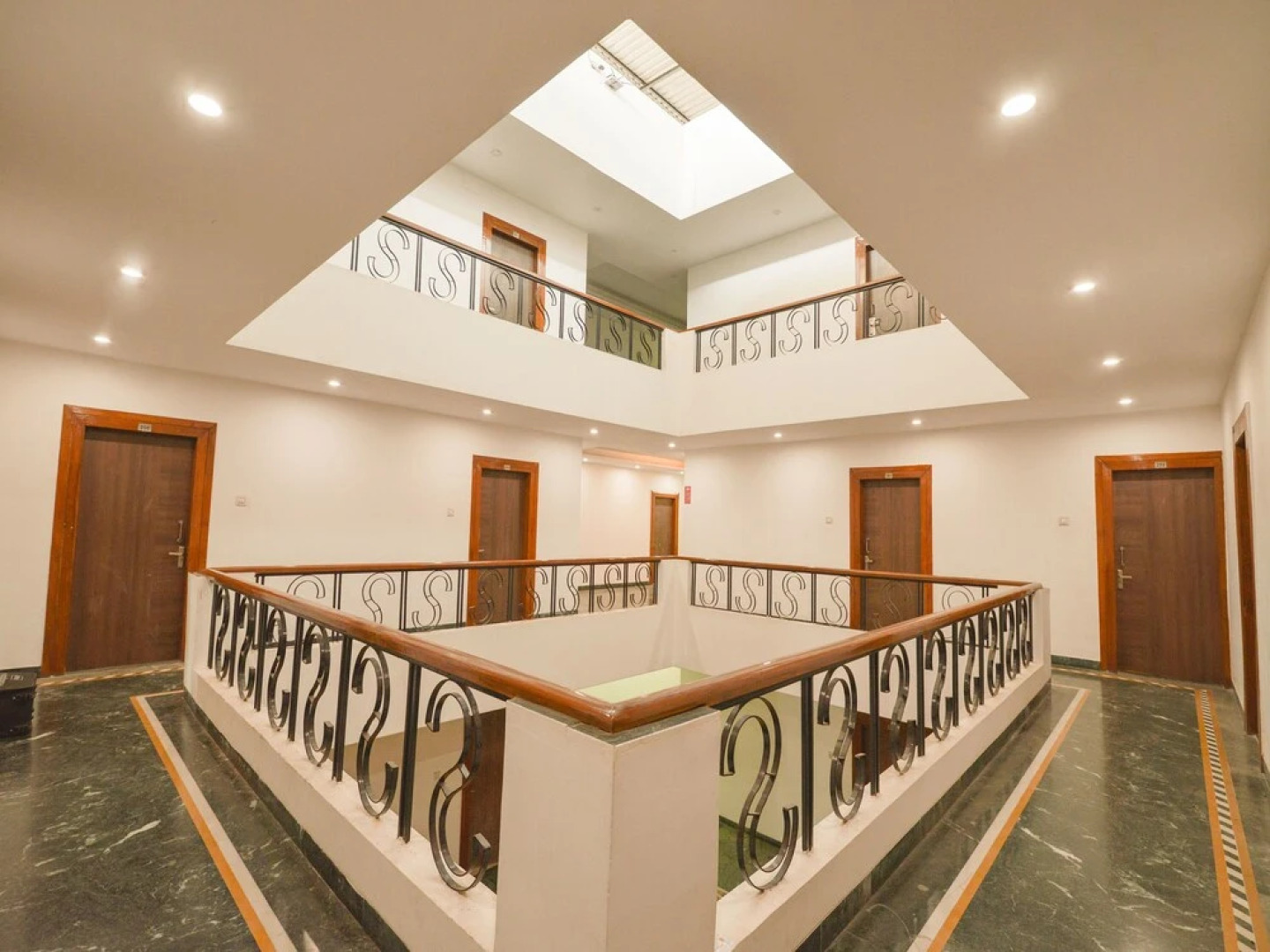 OYO 12204 Hotel Sai Sagar