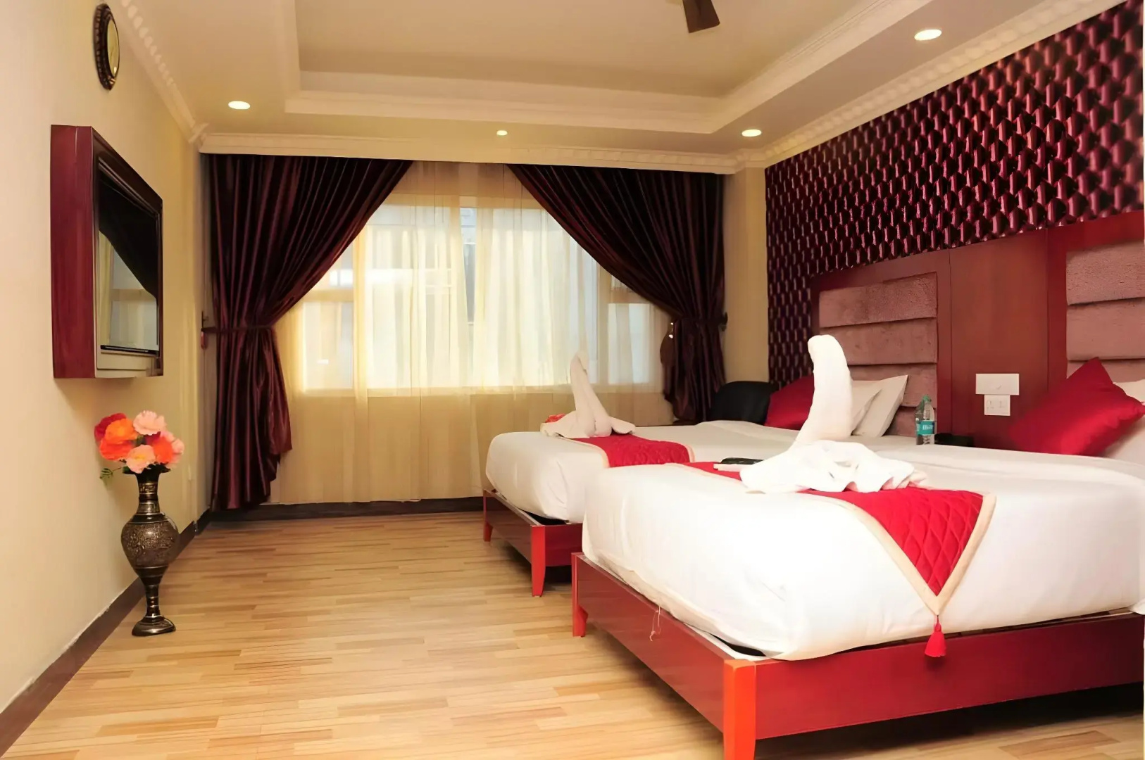 Hyders Park - The Business Hotel
