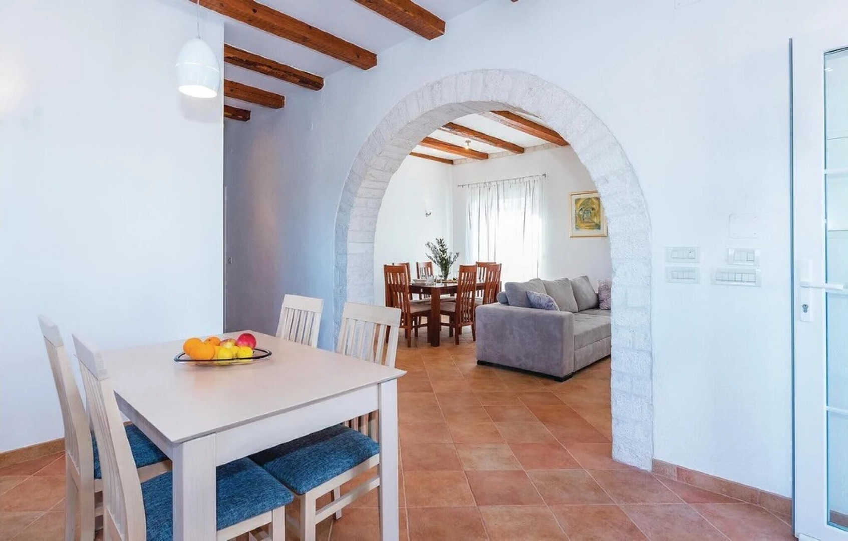 Stunning Home in Radonic With Wifi and 2 Bedrooms