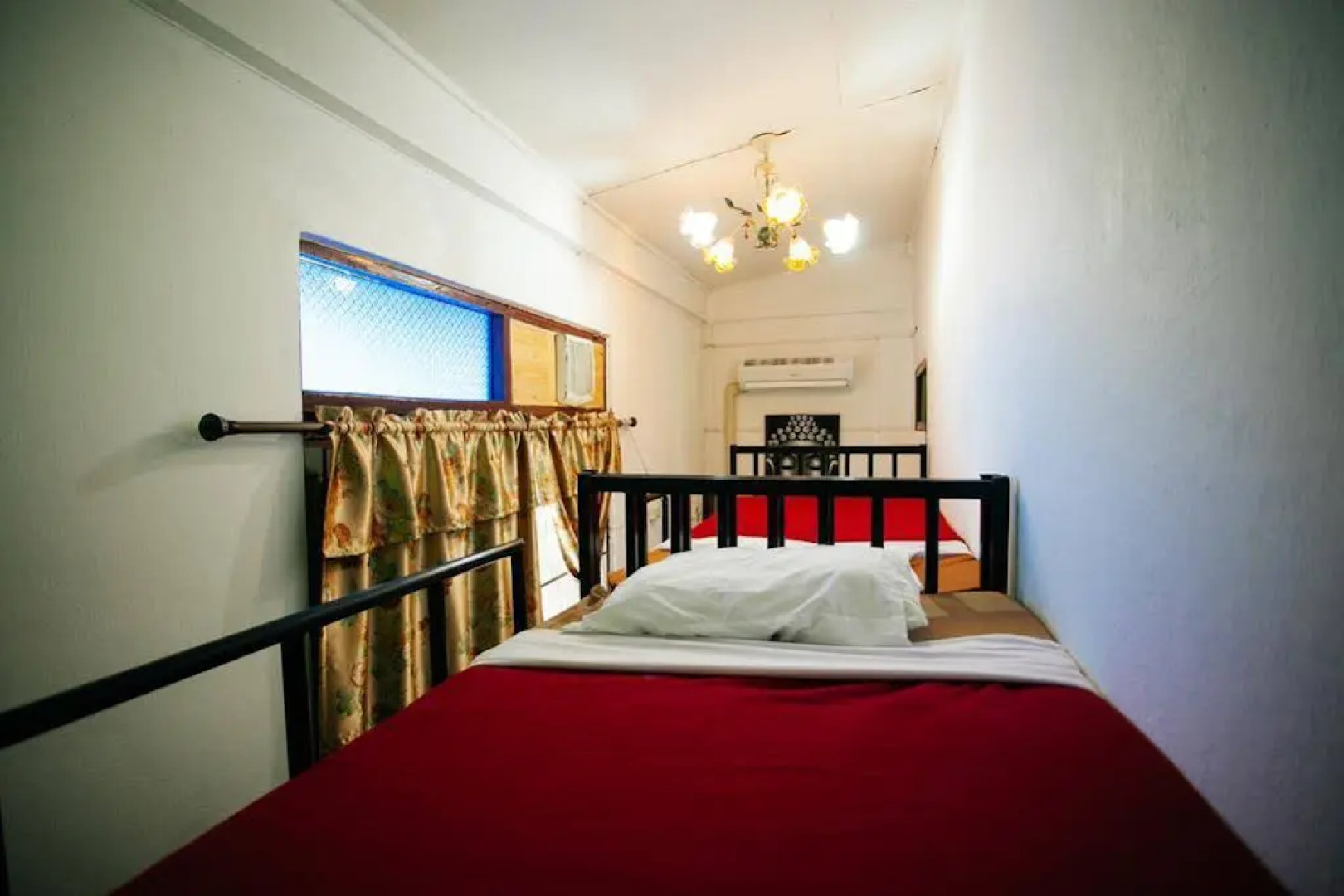 The Gallery 24, Art Cafe Guesthouse Chiang Mai