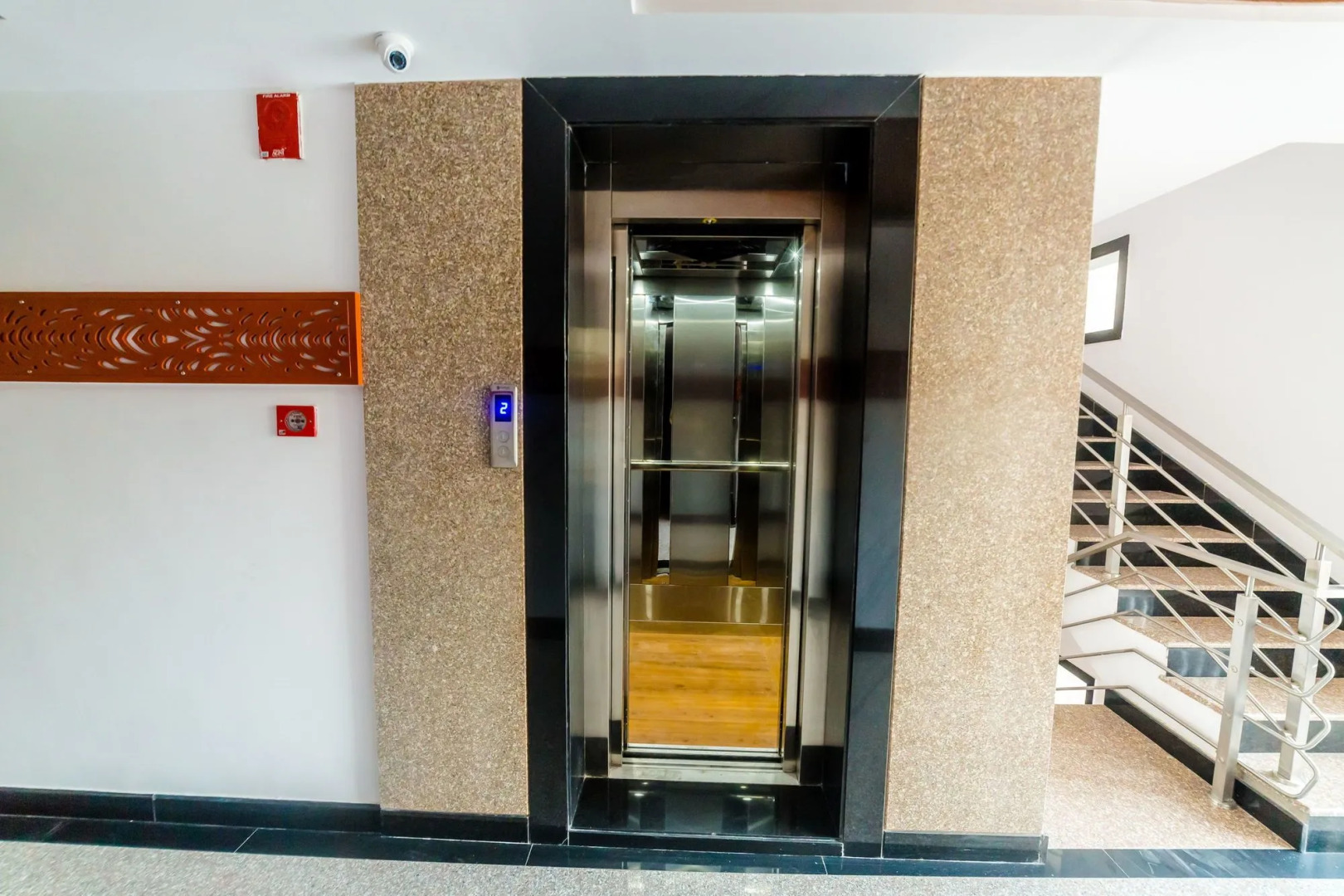 Capital O 10823 Pratibha Grand