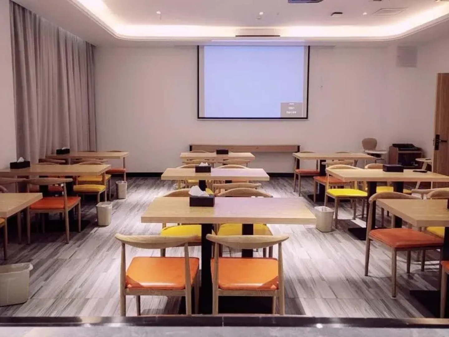 GreenTree Inn Heze Railway Station Hotel