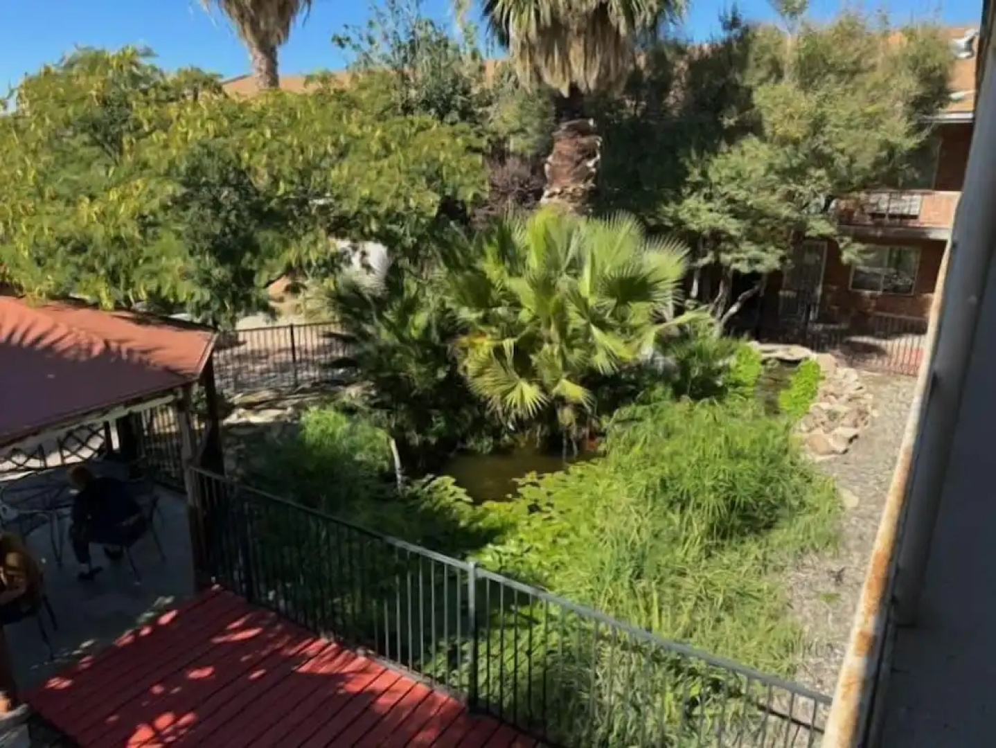 Big Chile Inn & Suites