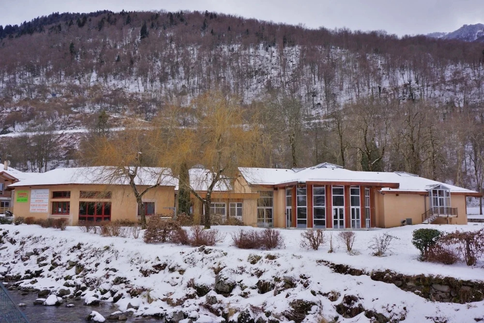 Logement n103 4pers face aux Thermes