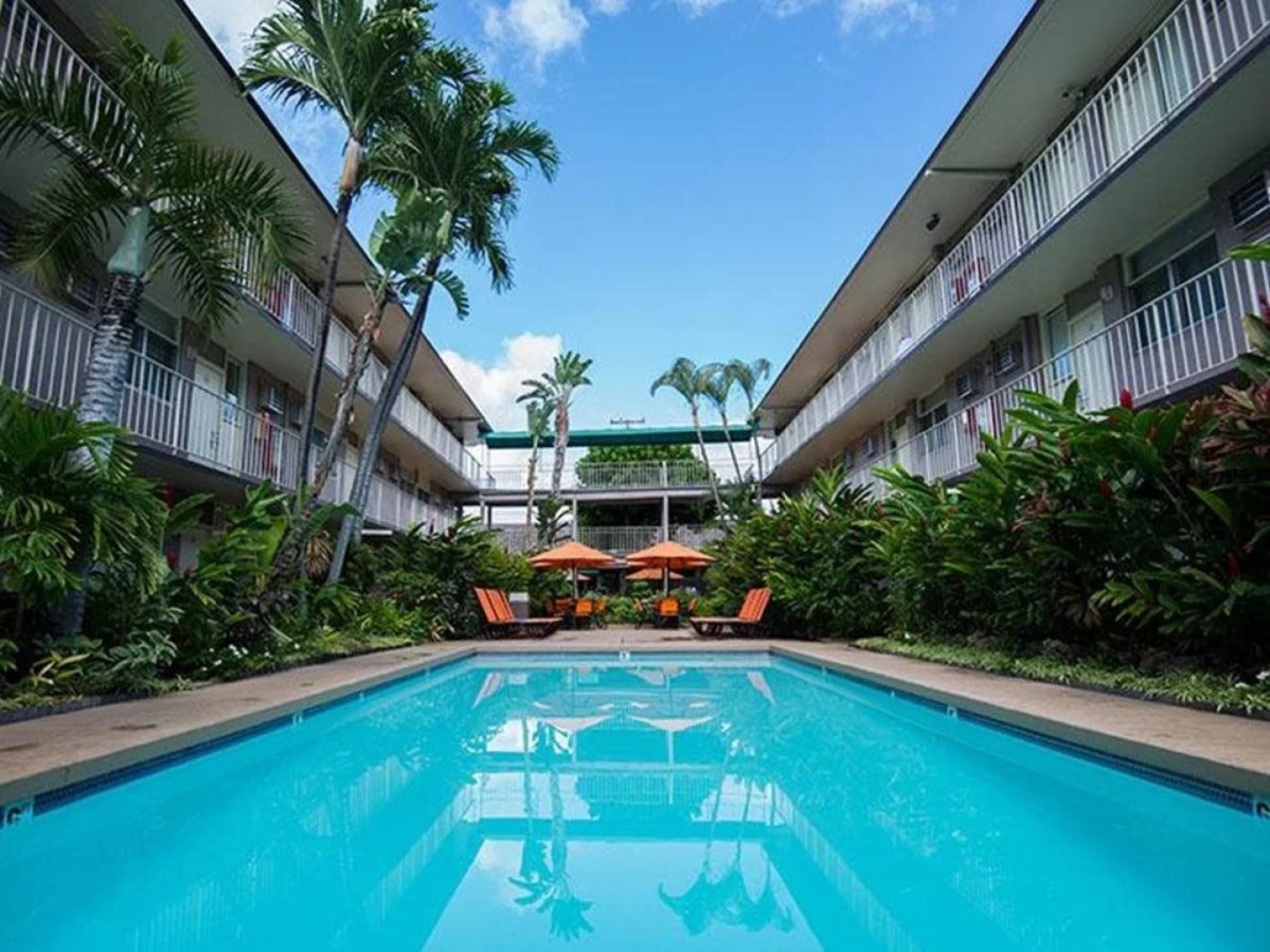 Pacific Marina Inn Airport Hotel