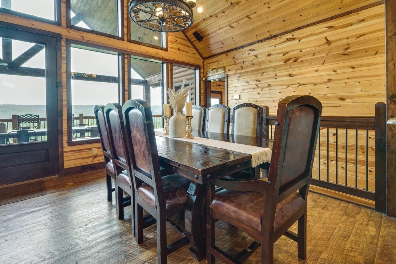 Broken Bow Cabin w/ Game Room & Private Hot Tub!