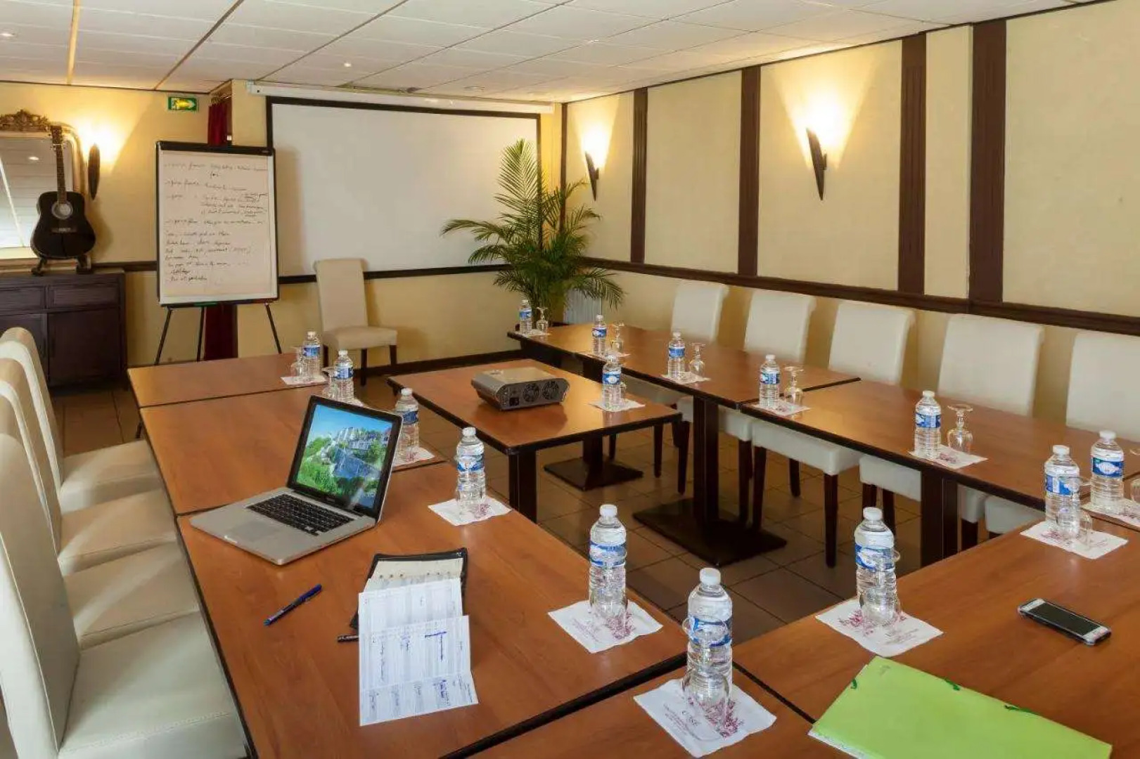 Brit Hotel Chinon le Lion d'Or