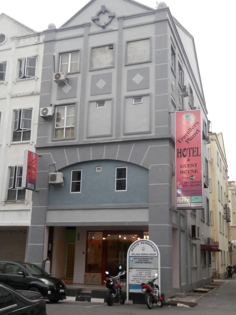 Travellers Planet Hotel & Guest House