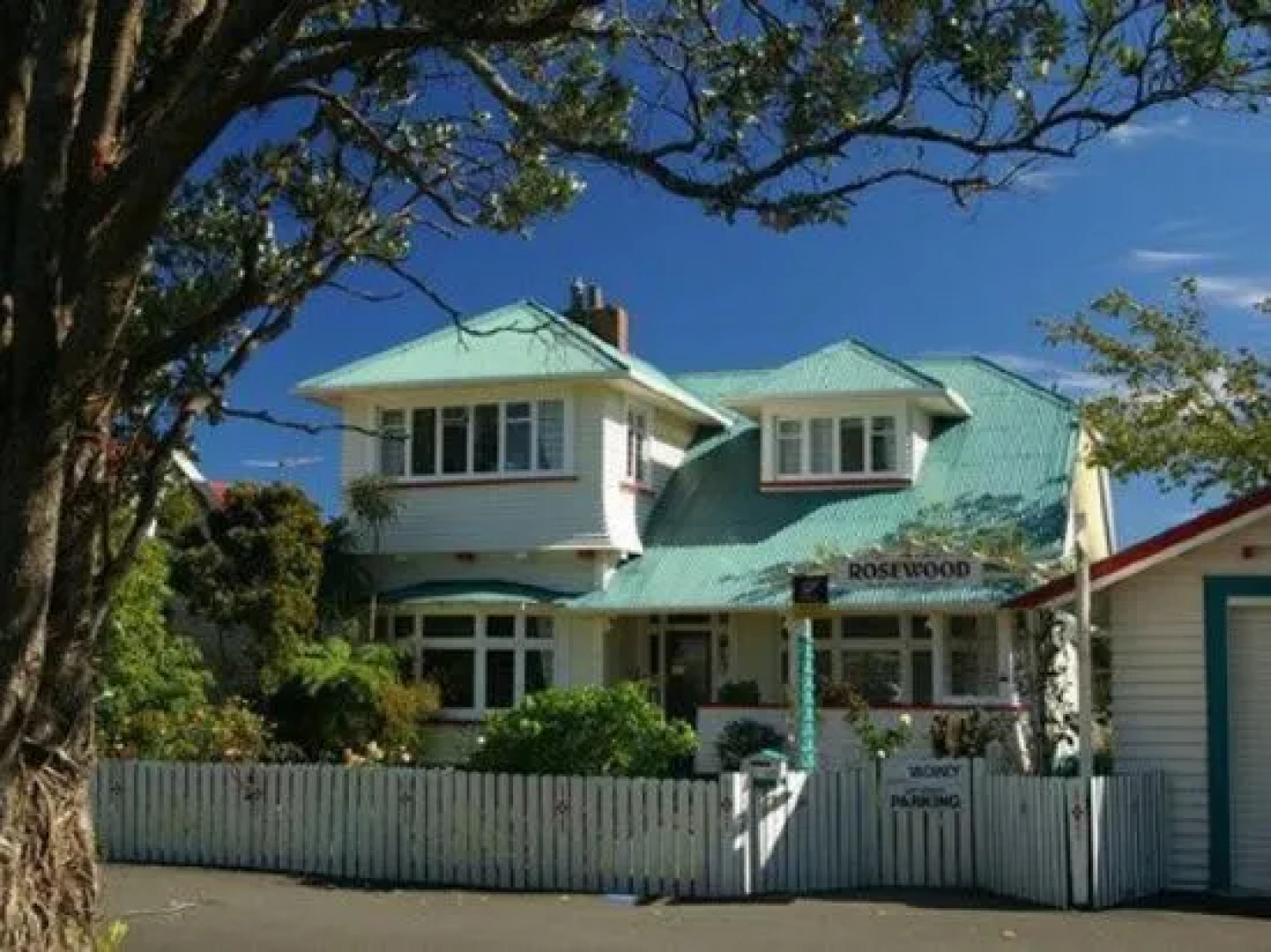 Rosewood Bed & Breakfast