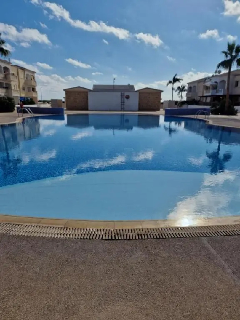 Escape and relax cozy apartment in Pafos!