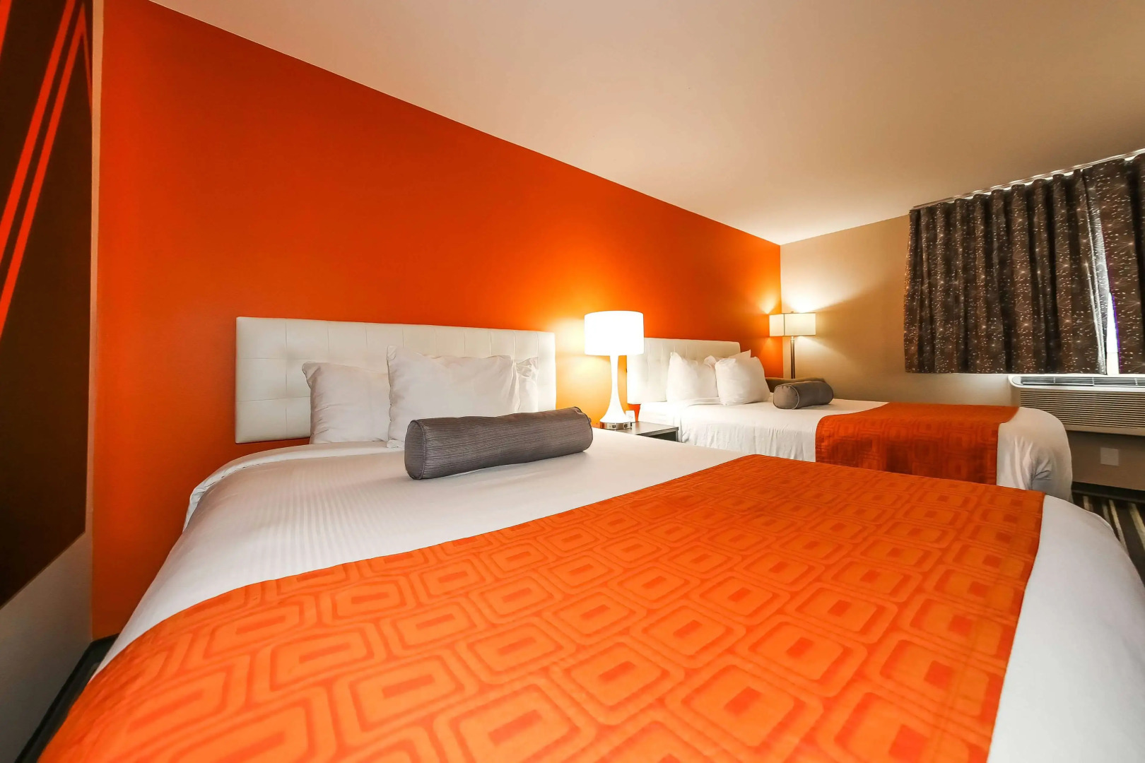 Howard Johnson by Wyndham Winnipeg West