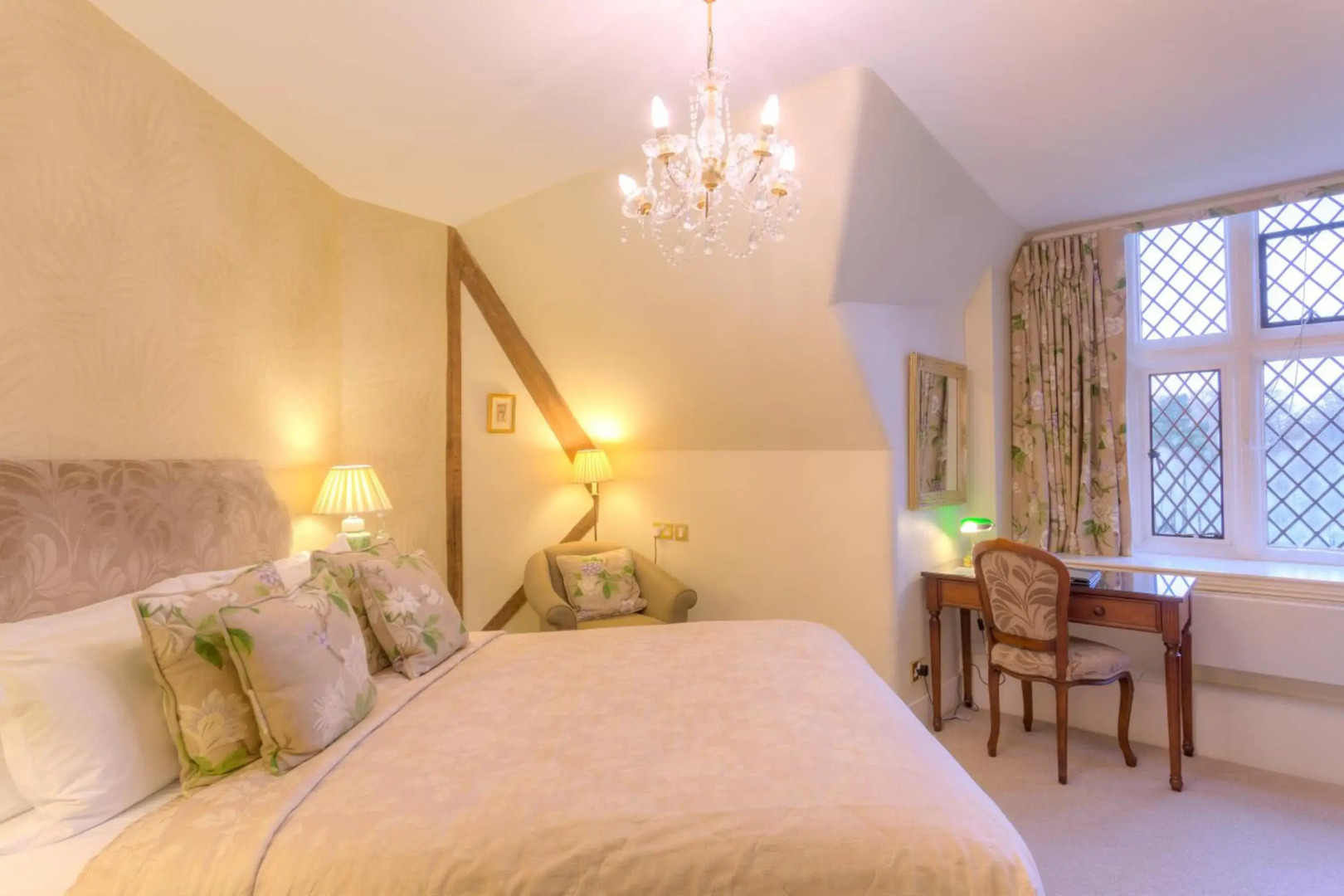 Rushton Hall Hotel & SPA