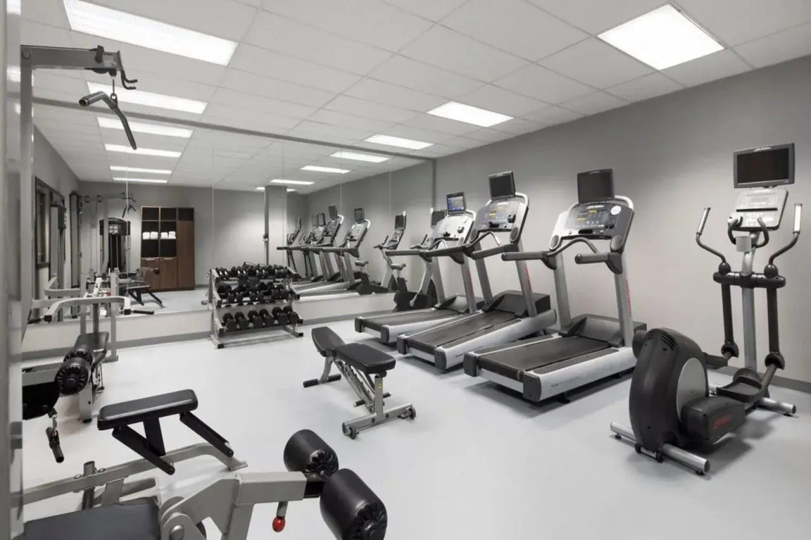 Courtyard by Marriott Montreal Airport