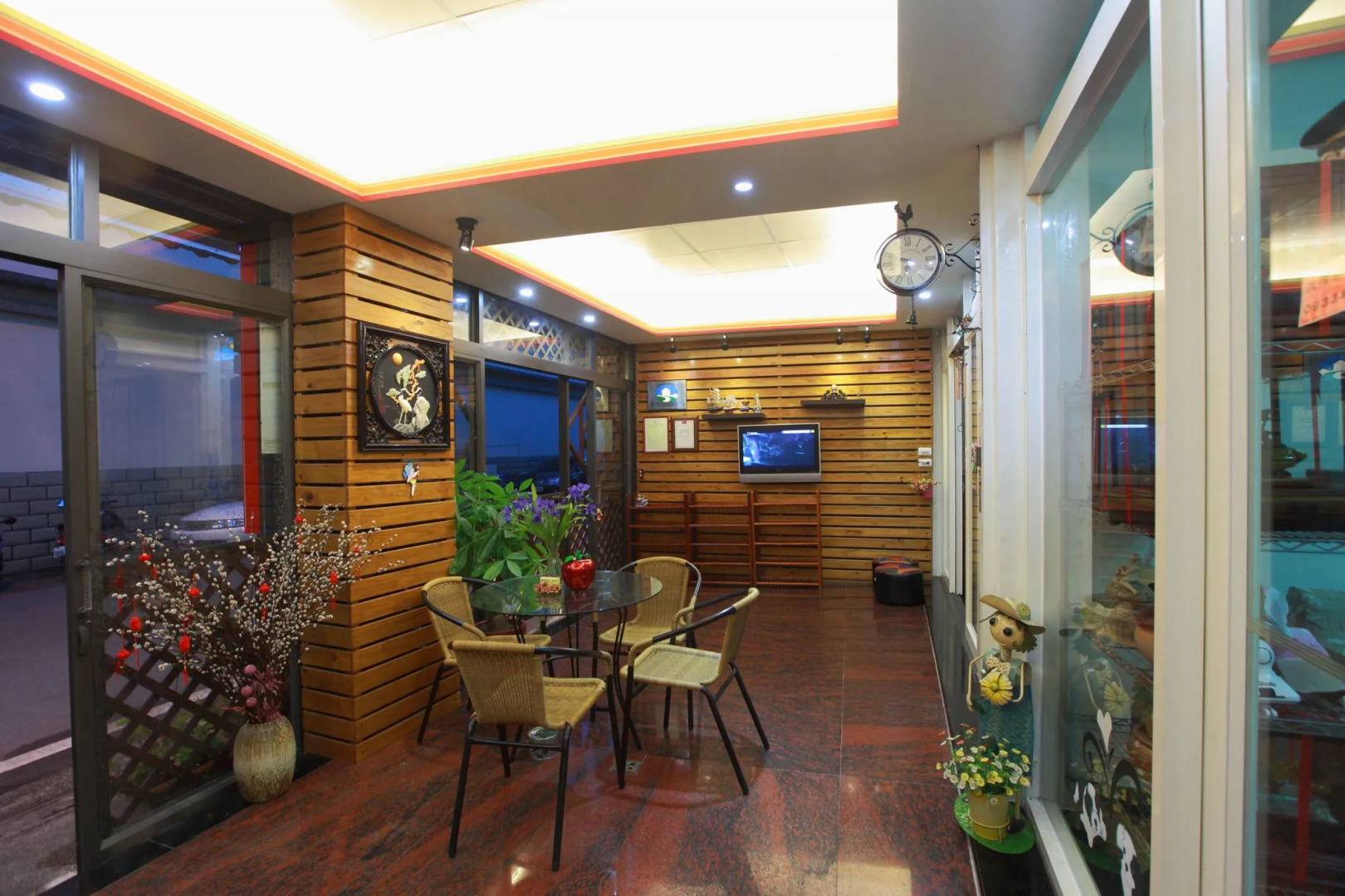 First Place B&B - Hualien Railway Station
