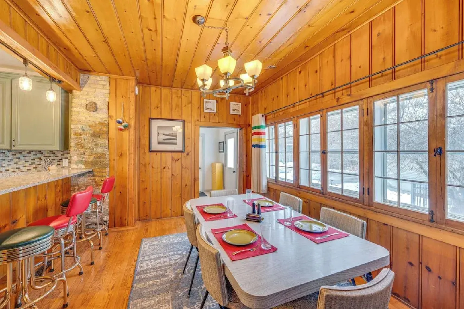 Family-friendly Lake Waubesa Home: Boat + Swim!