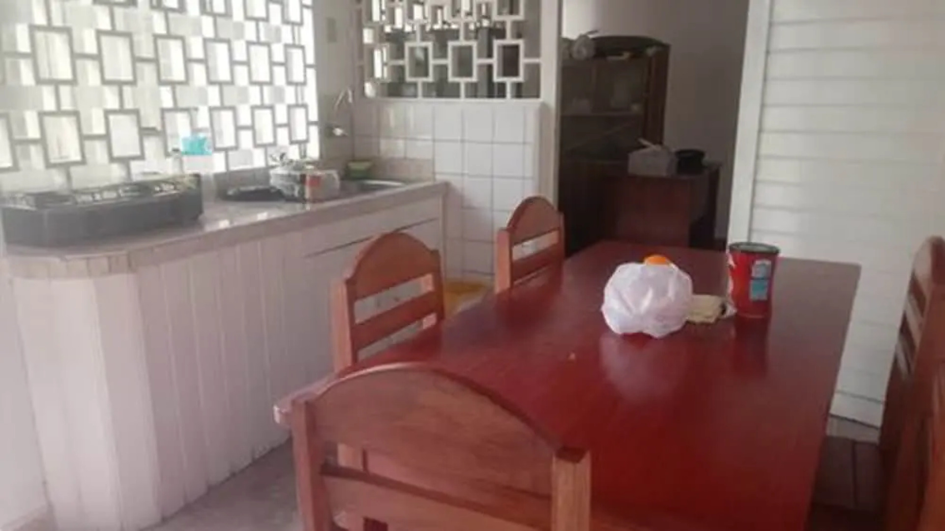 Lupuna Bunk & Breakfast